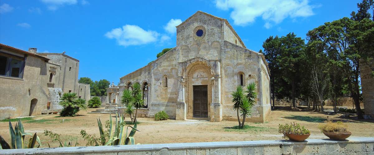 I dintorni di Masseria Melcarne… alla scoperta dell’Abbazia di Cerrate